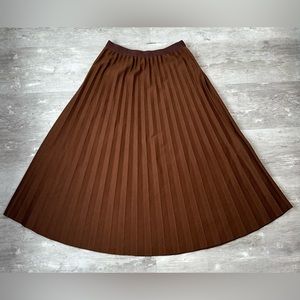 Oak + Fort brown pleated skirt size medium
